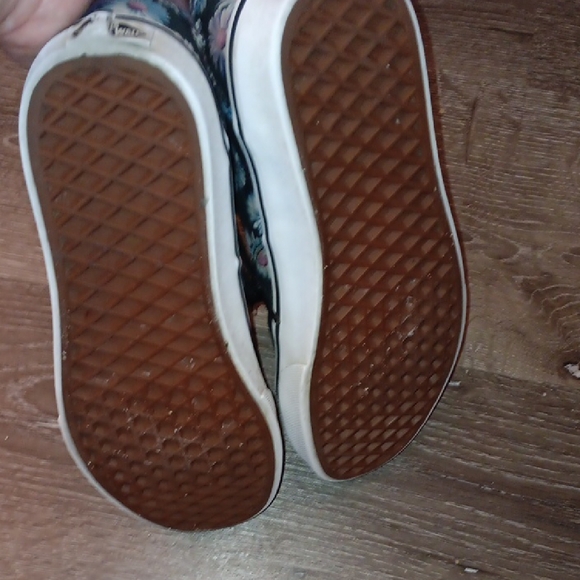 Vans Black Multicolor Floral Sneakers - Picture 6 of 9